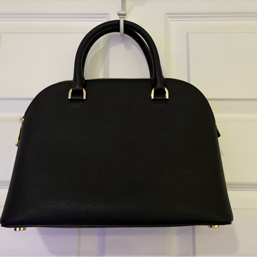 EUC Michael Kors Selma Medium
Satchel in Saffiano Leather Handbag Black - Picture 6 of 14
